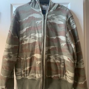 Old Navy camo women’s jacket Size XXL